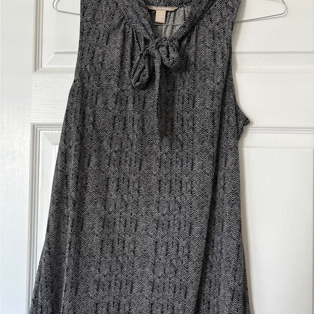 Banana Republic Black and White Chevron Top